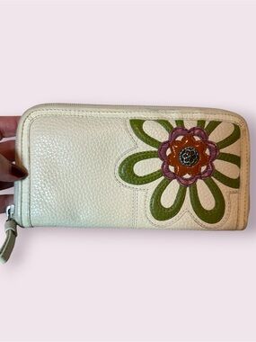Vintage Brighton Y2K Jova Leather Zip Around Large Wallet 3D Flower White Ivory